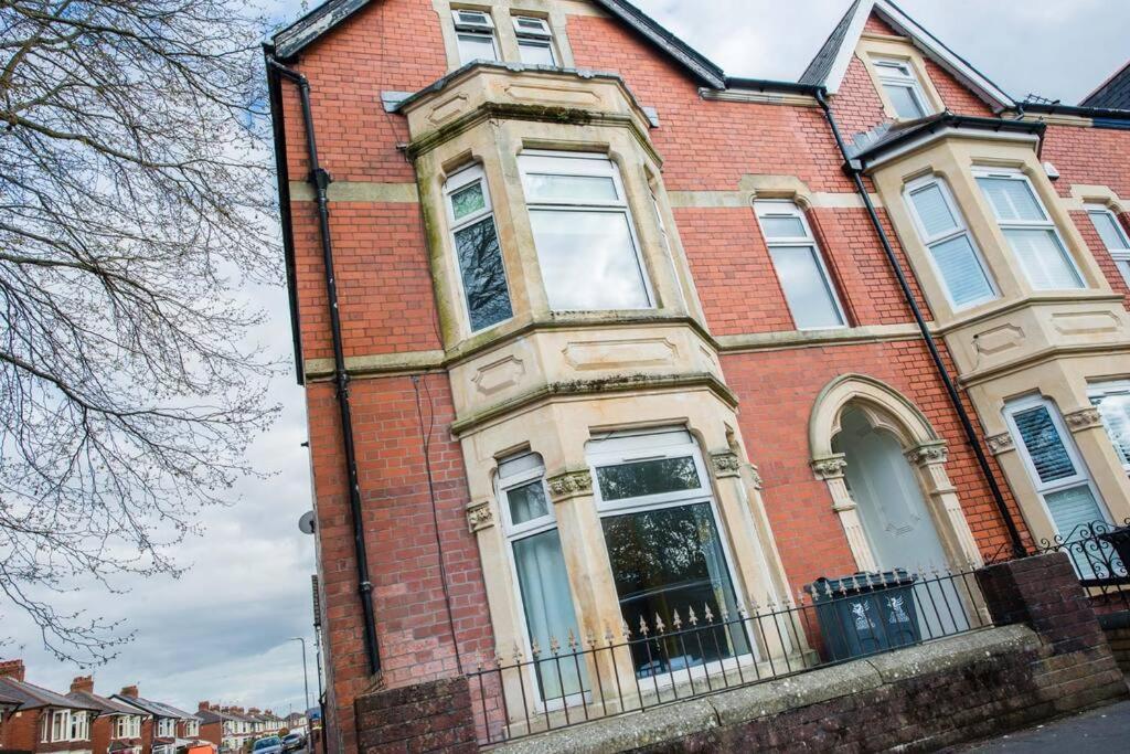1 Bed Central Cardiff Apartment Экстерьер фото